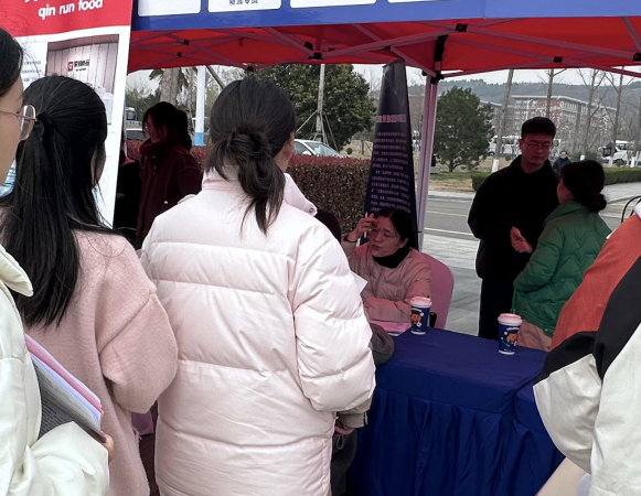 校友企业来校参加2026年招才引智安徽高校行之“皖北振兴”专场招聘会